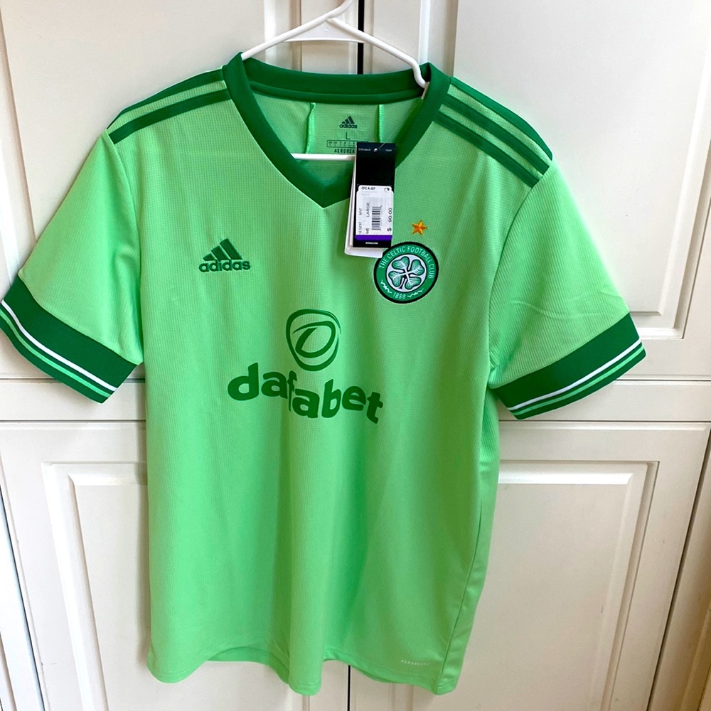 - Authentic Celtic Soccer Jersey- Large- Brand New